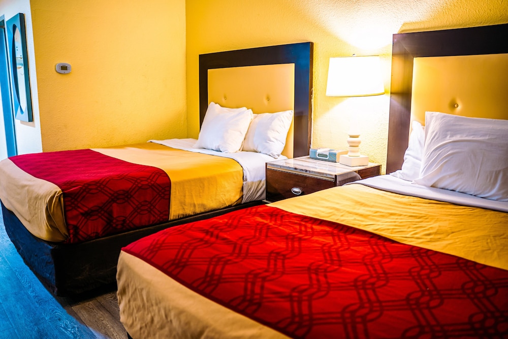 Standard Room, 2 Queen Beds, Non Smoking (2nd Floor)