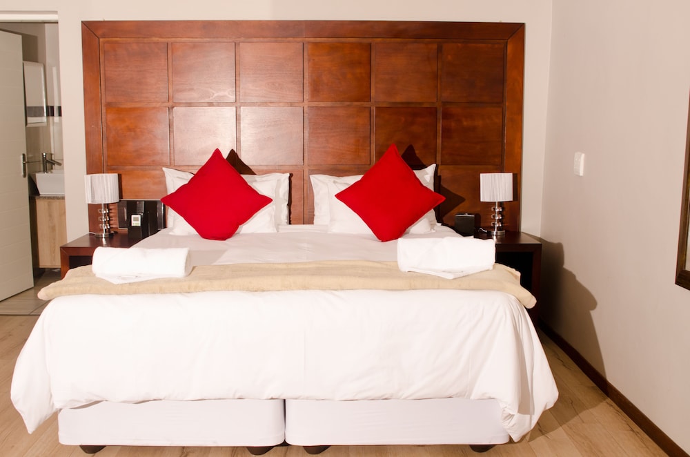 Luxury Double or Twin Room photo 3