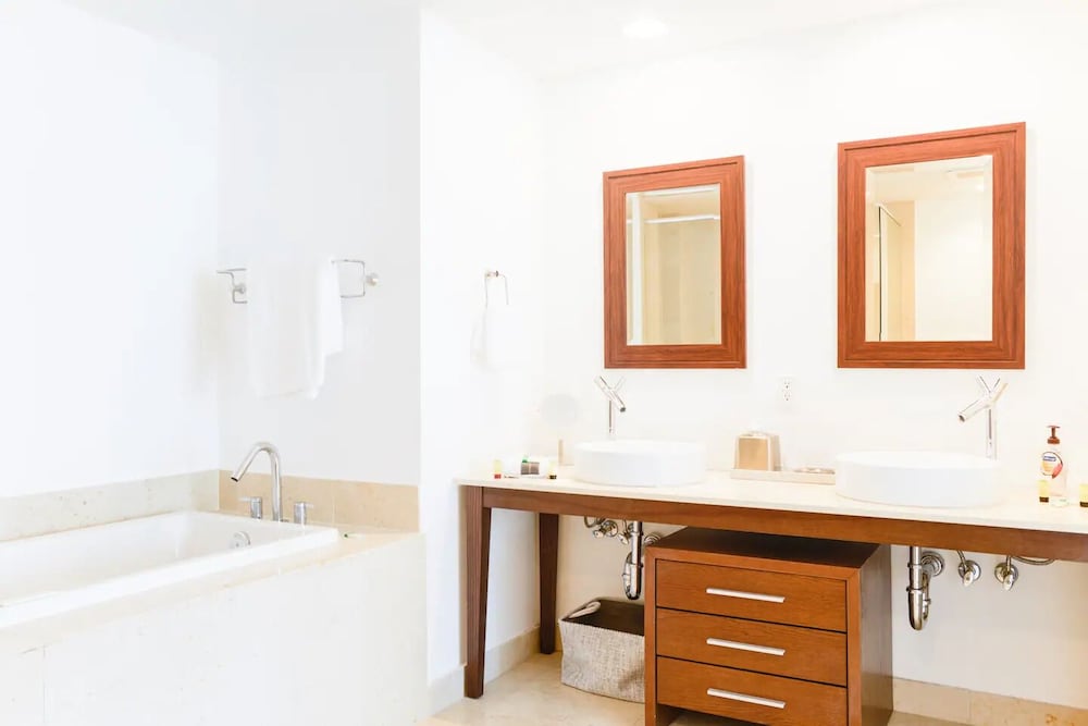 Luxury Apartment photo 3