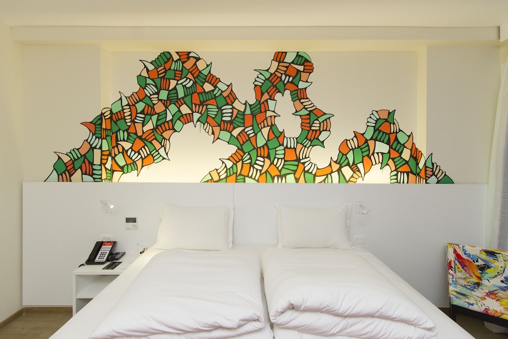 Standard Double Room, 1 Queen Bed