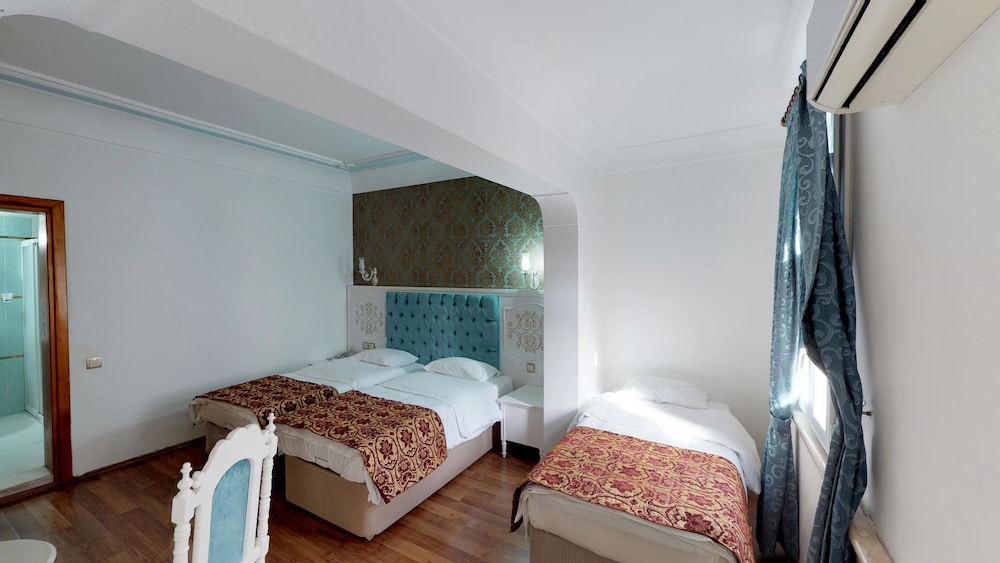 Standard Double Room with City View
