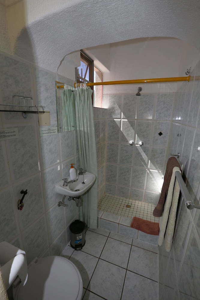 Double Room (Small - Colonial House) photo 2