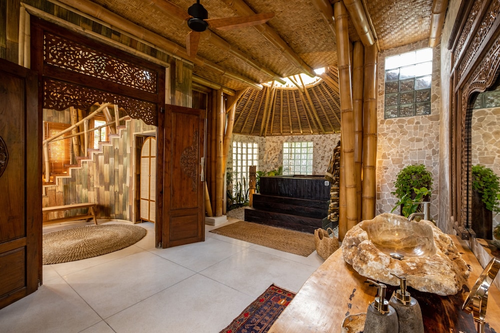 Luxury Villa, 1 King Bed, Hot Tub, Valley View