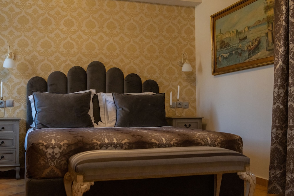 Aetherie - Suite With Hot Tub