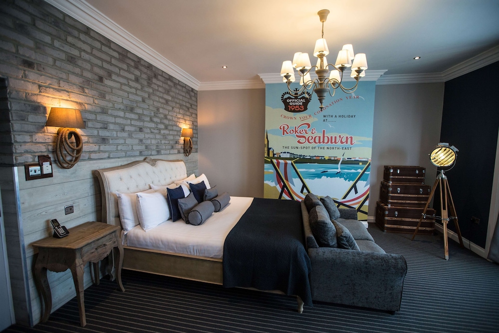 Junior Suite, 1 King Bed, Non Smoking, Jetted Tub
