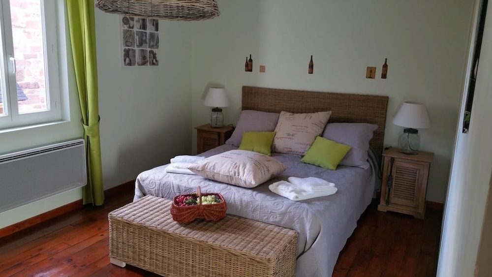 Traditional Room, 1 Queen Bed, City View (Vigne) photo 3