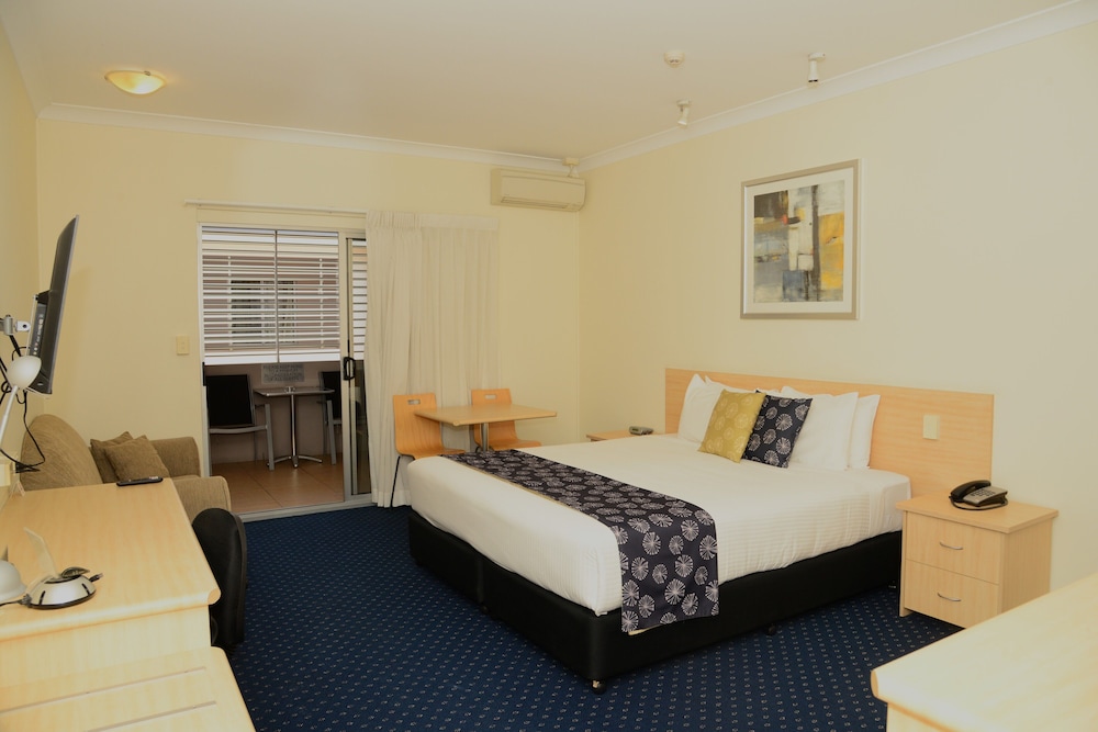 Premier Suite, 1 King Bed (Executive Balcony) photo 2