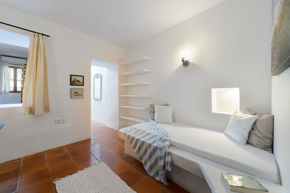 Villa, 3 Bedrooms, Pool View photo 3