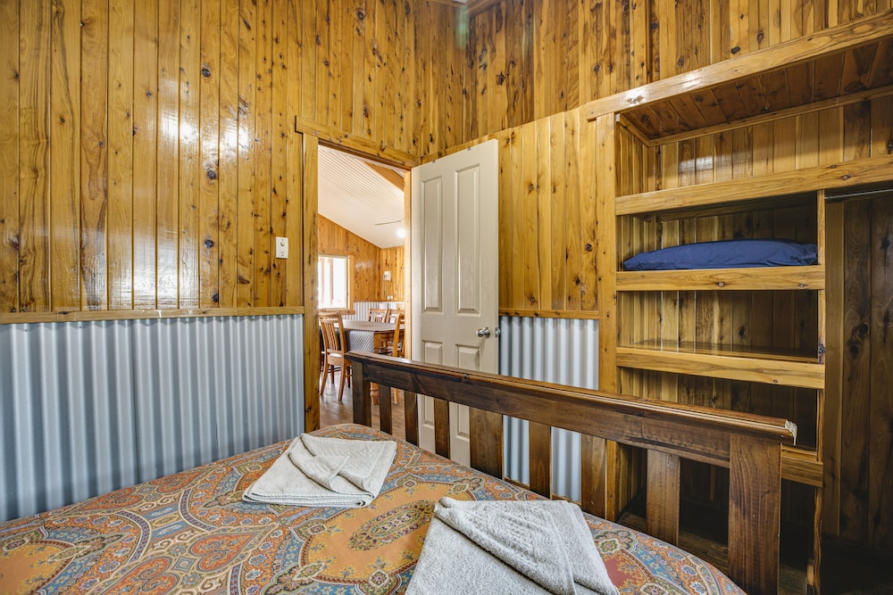 Deluxe Cabin, Non Smoking, River View photo 2