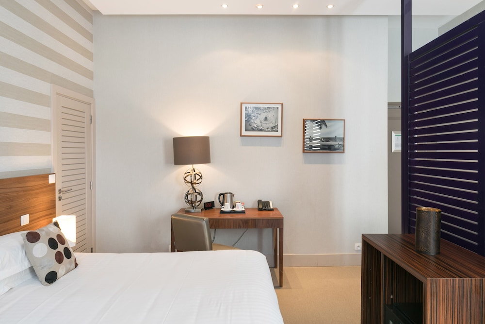 Exclusive Room, Multiple Beds, Non Smoking - Photo 8