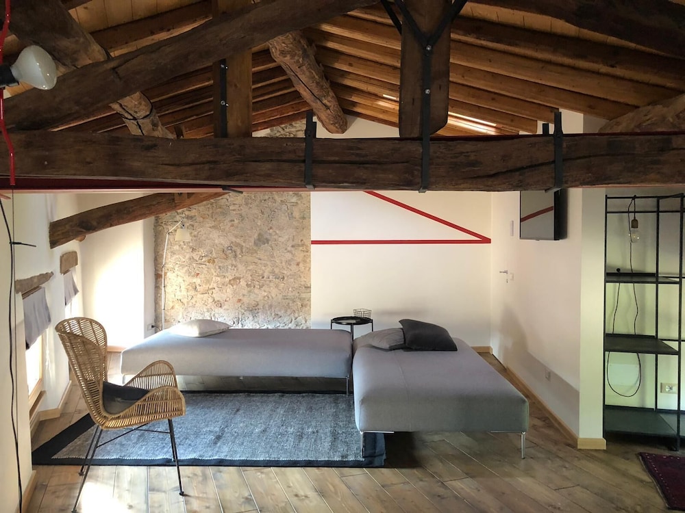 Design Duplex, 2 Bedrooms, Hill View photo 1