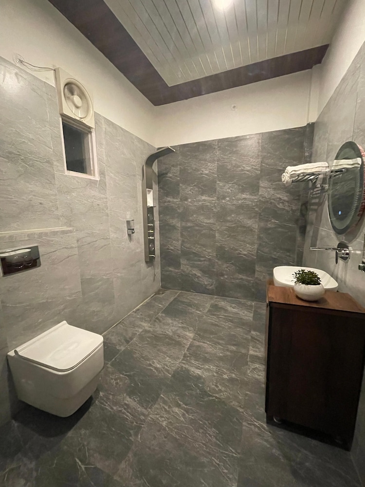 Luxury Room - Photo 3