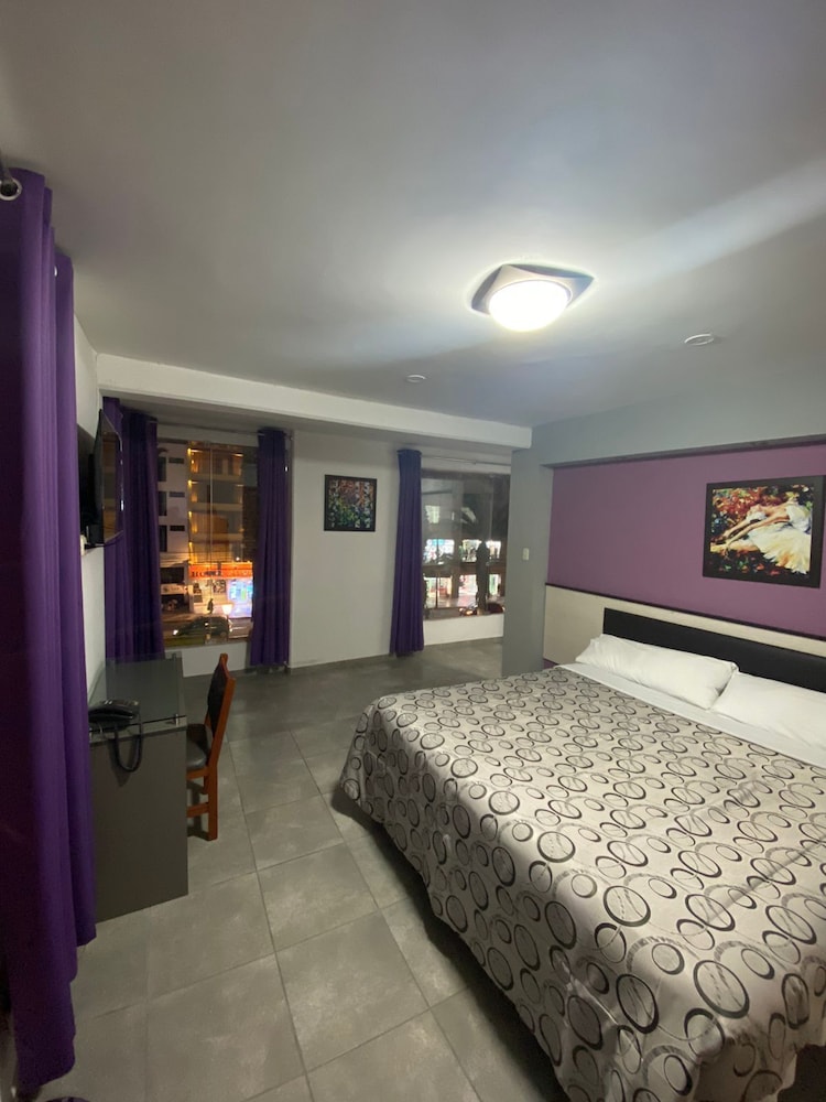 Deluxe Room, City View