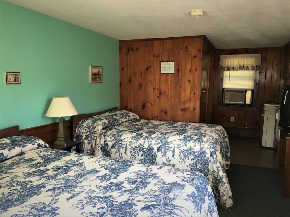 Room, 2 Double Beds, Kitchenette photo 1