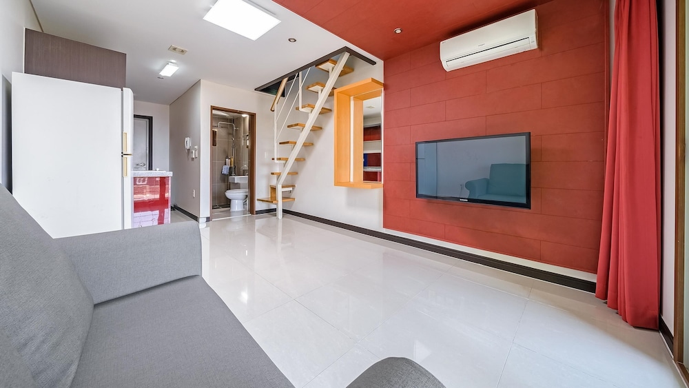 Basic Room, 1 Bedroom (Room 306) - Photo 9