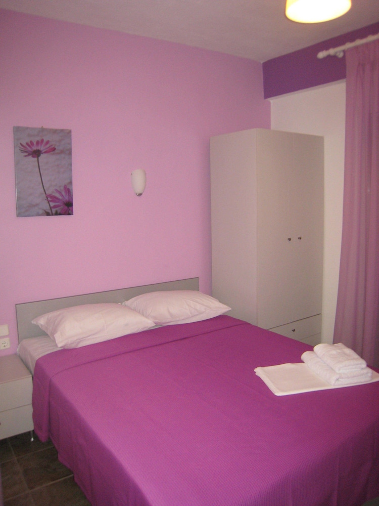 Superior Apartment, 2 Bedrooms, Pool View