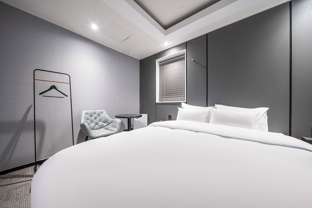 Standard Double Room, City View photo 2