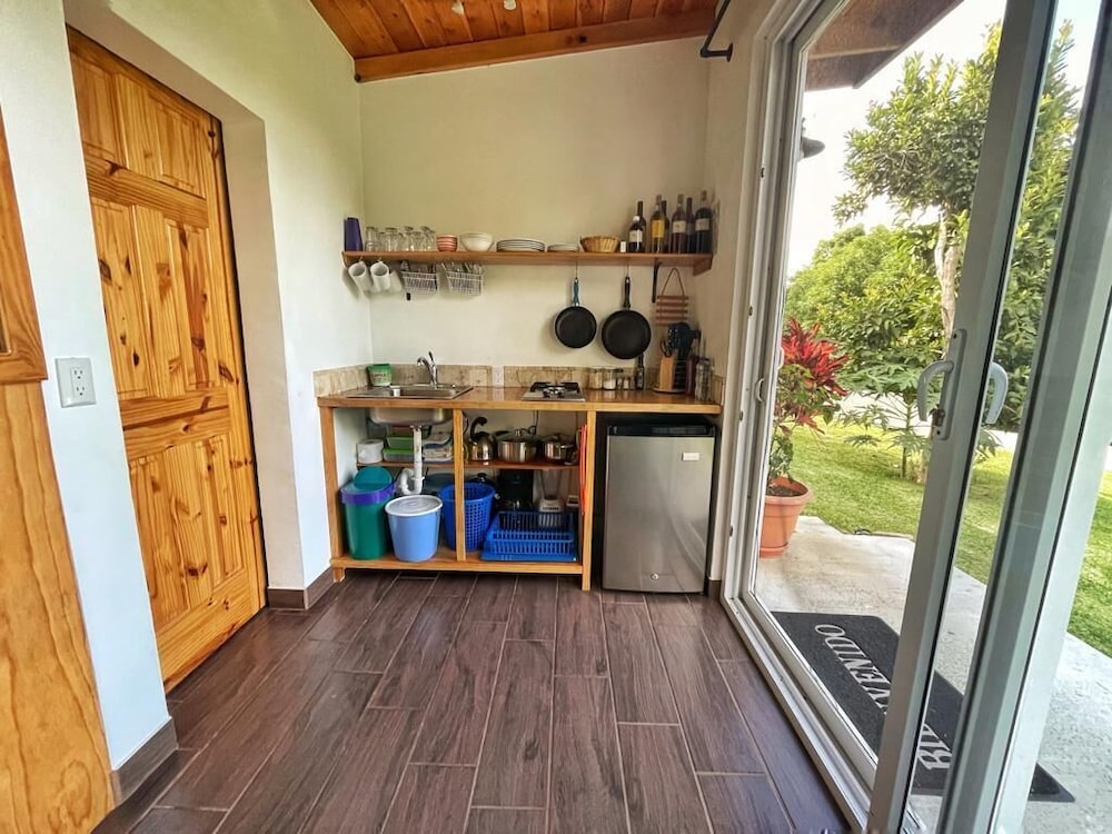 Basic Bungalow photo 2