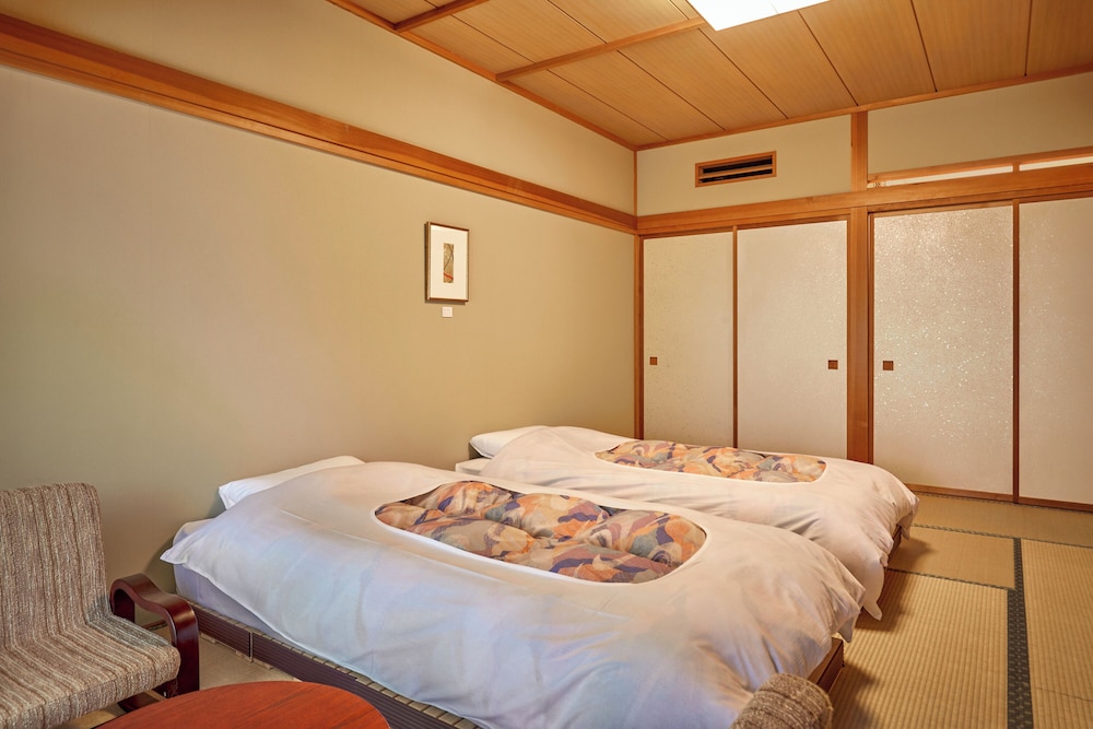 Japanese Western Style Room, Non Smoking (up to 3 People) - Photo 3