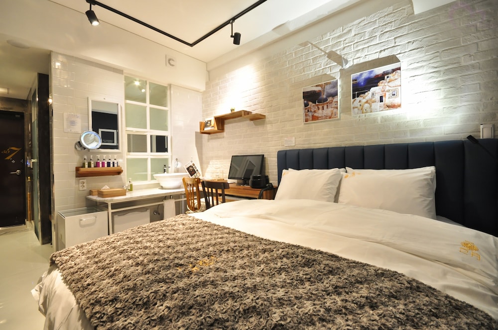 Basic Double Room photo 1