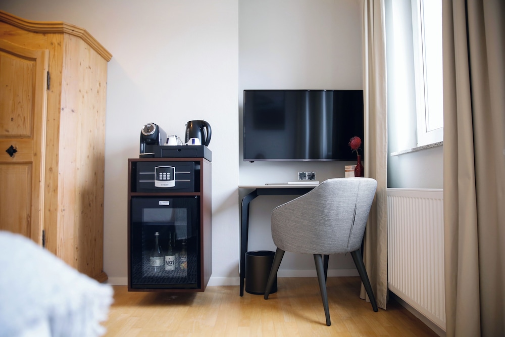 Comfort Single Room, City View photo 3
