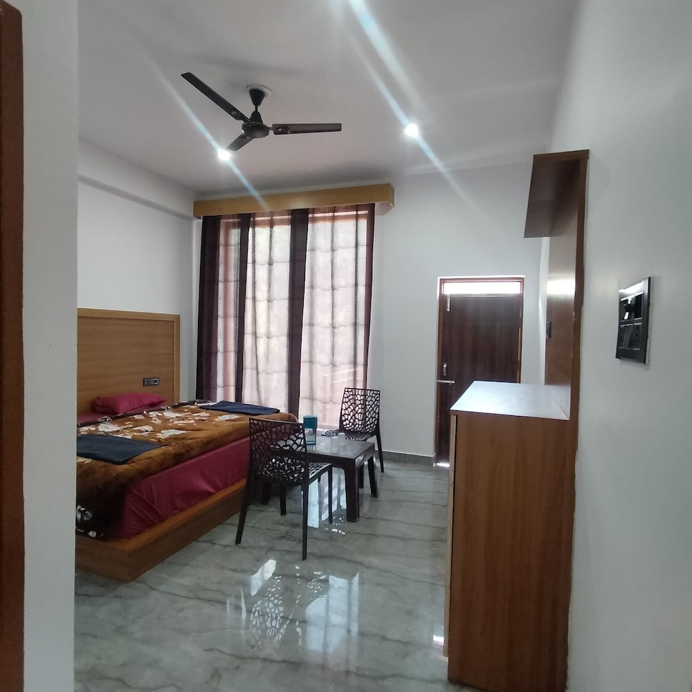 Deluxe Double Room, Balcony, River View photo 3