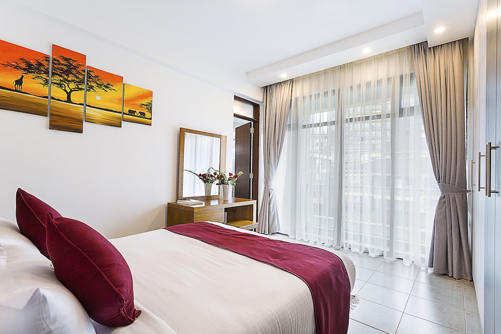 Executive Suite, 1 King Bed, City View photo 2