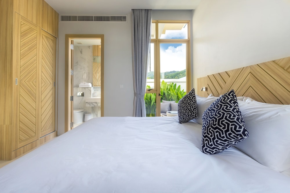2-Bedroom Villa with Private Pool and Children Pool photo 3