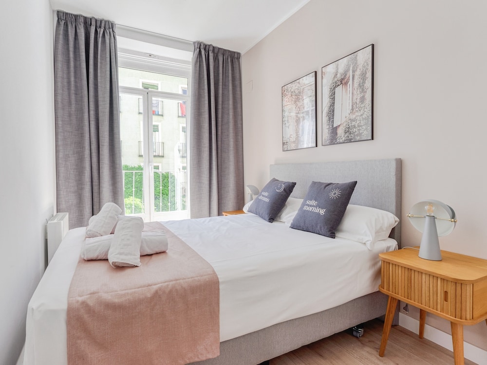 Apartamento de dos habitaciones con balcón