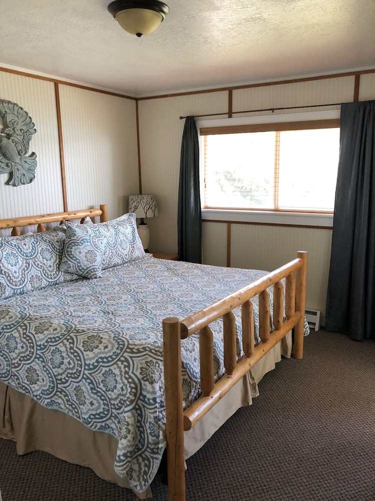 Panoramic Penthouse, 2 Bedrooms, Ocean View photo 3