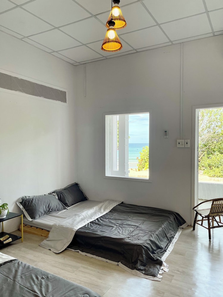 Double Room, 2 Double Beds, Sea View photo 1