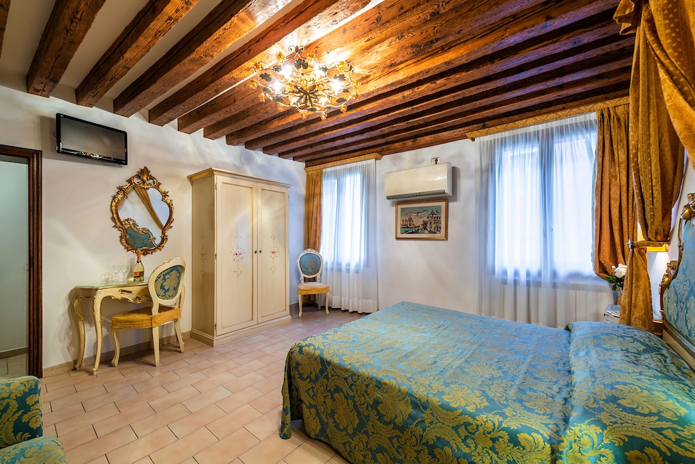 Quadruple Room photo 3