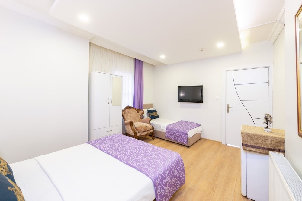 Standard Triple Room photo 2