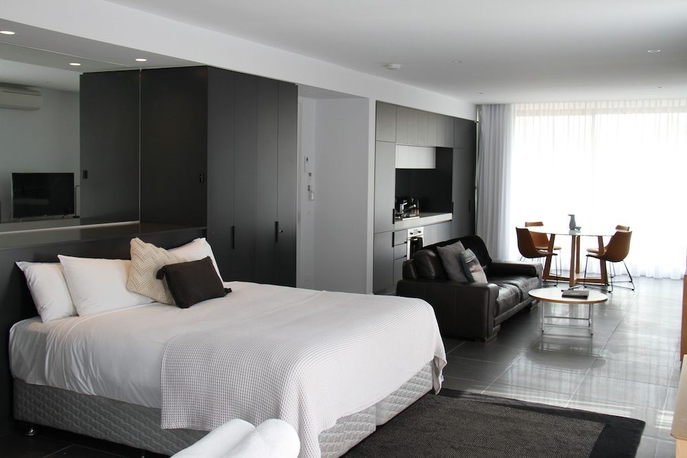 Escape Suite - Photo 8