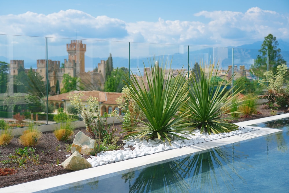 Luxury Suite, 1 Bedroom, Private Pool, Lake View