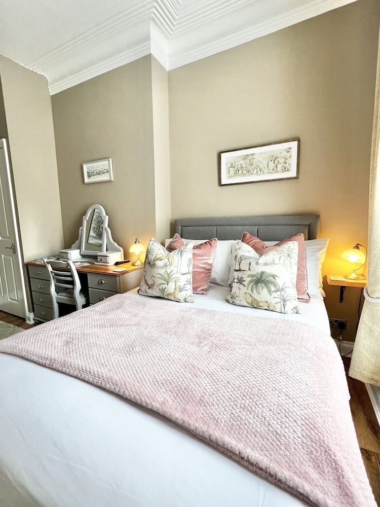 Suite, Ensuite (Guest Bed Option ) photo 2