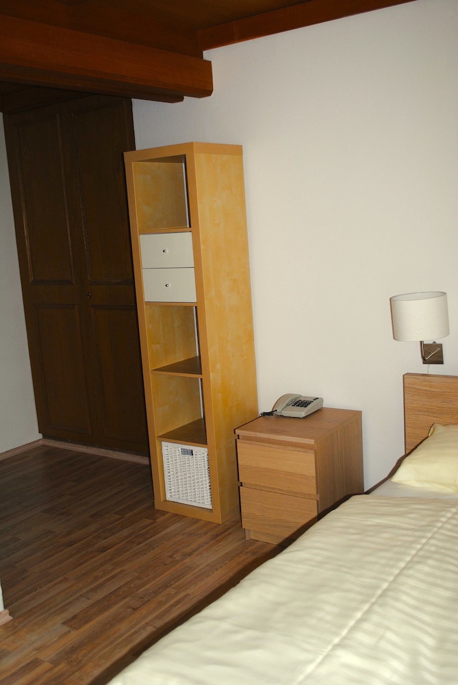 Economy Double Room photo 3