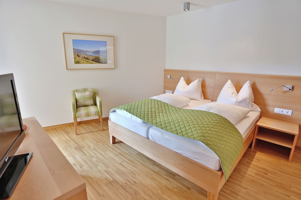 Double Room, Balcony, Lake View