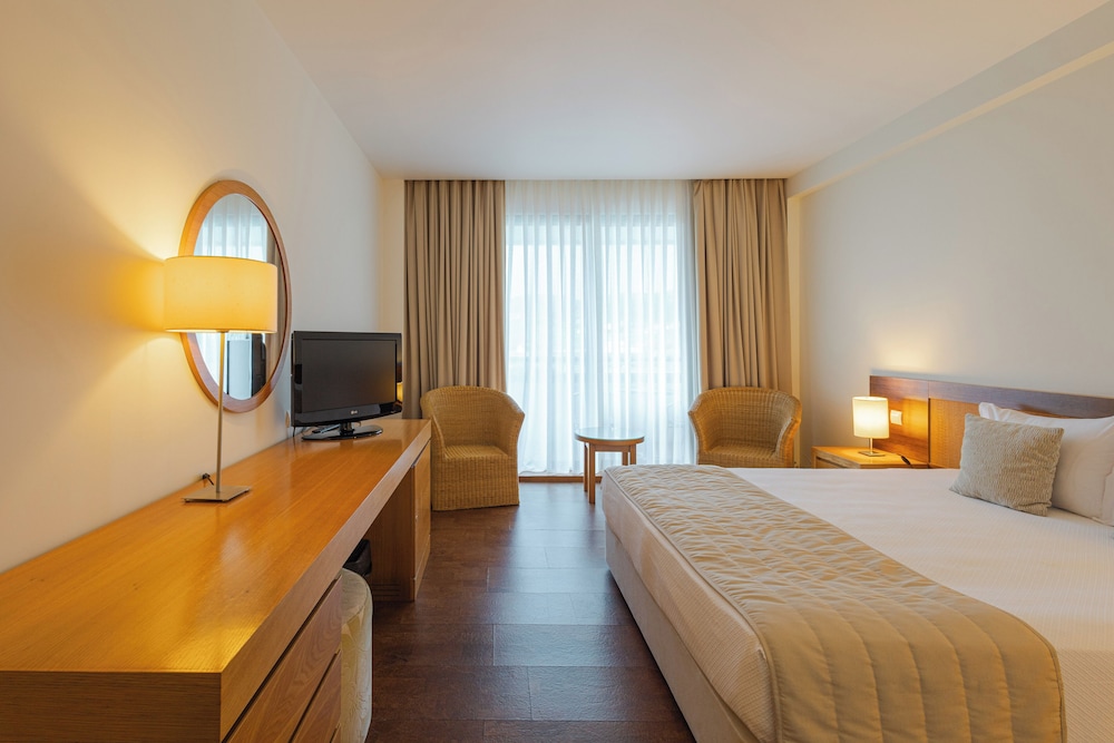Superior Double or Twin Room, Sea View - Photo 7