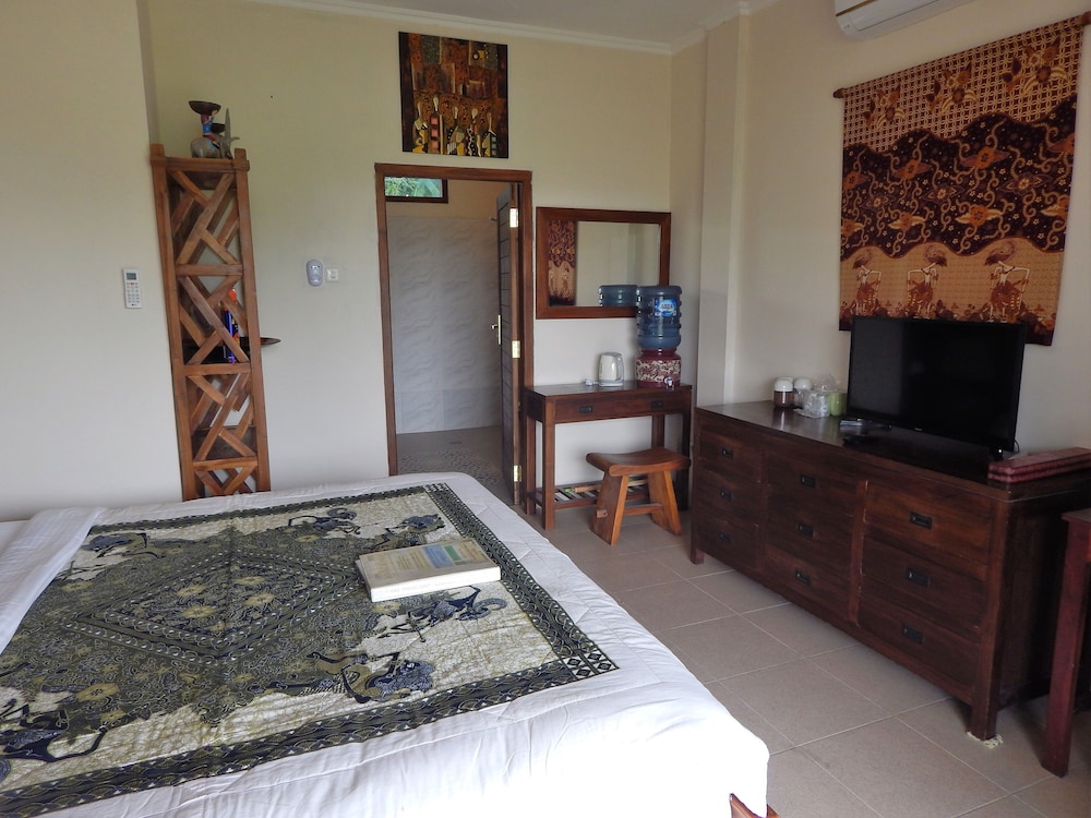 Classic Double Room, 1 King Bed, Ground Floor photo 3