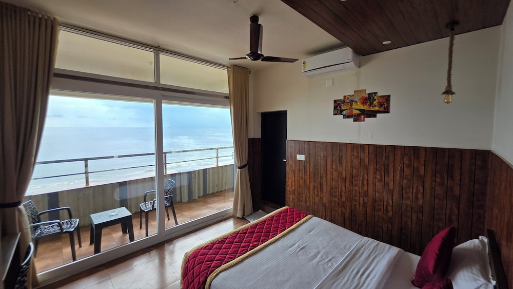 First Floor -Sea View Deluxe Room photo 1