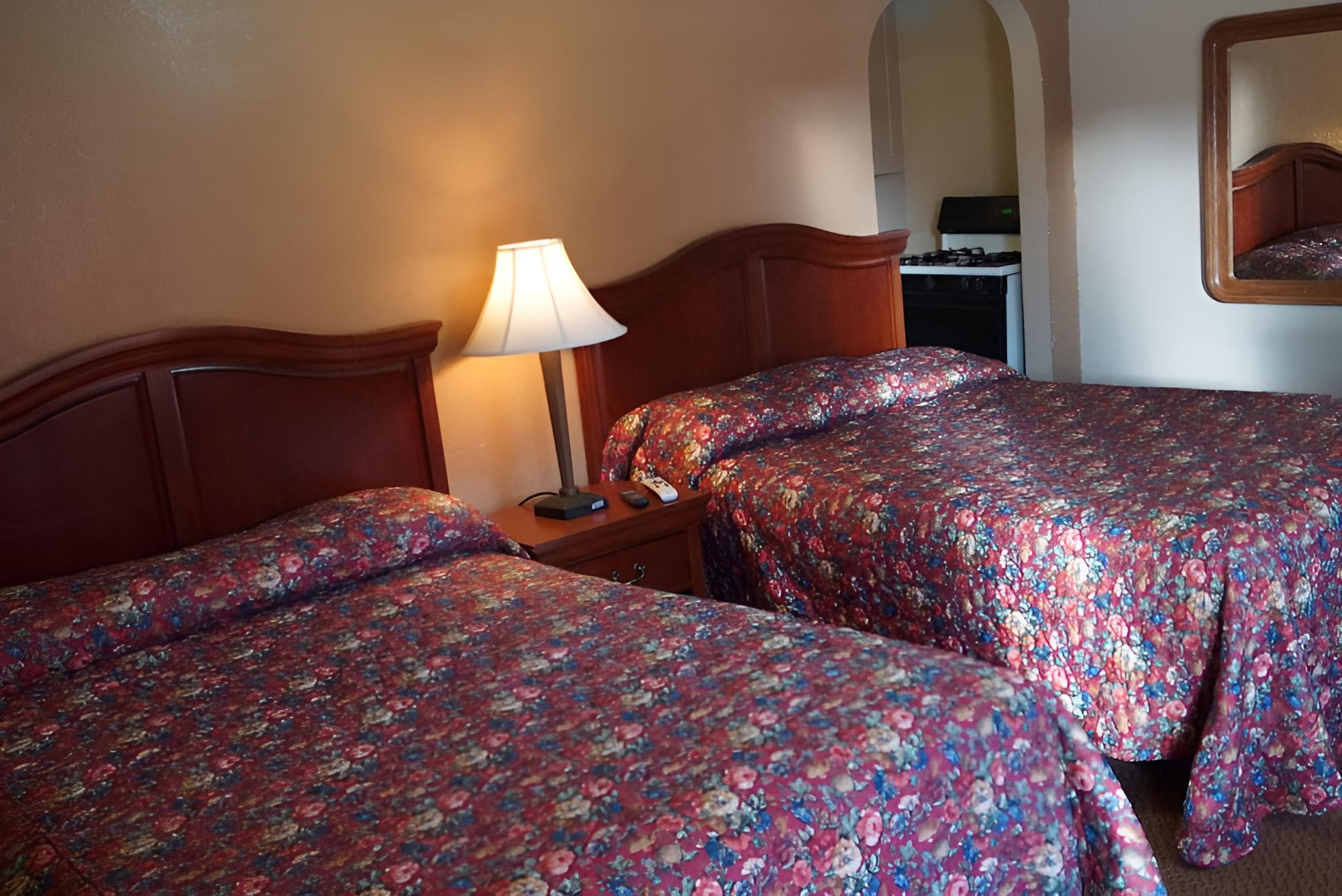 Standard Studio, 2 Queen Beds, Kitchenette photo 1