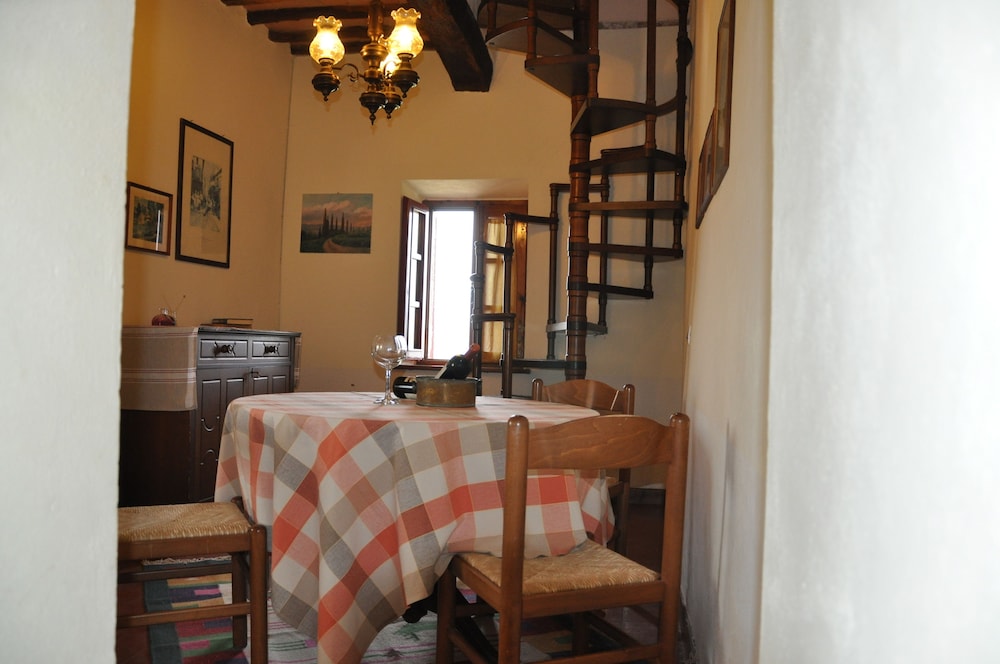 Duplex, 2 Bedrooms, Kitchenette, Park View photo 3