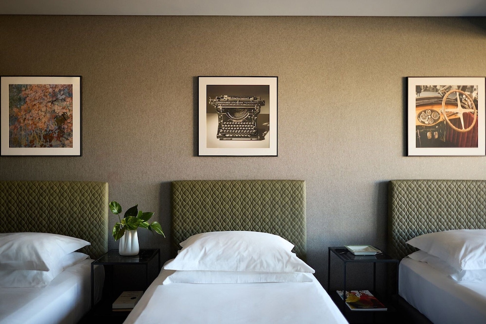3 Single Classic Triple Room, City View - Photo 2