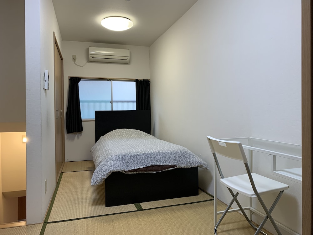 Basic House, 2 Bedrooms