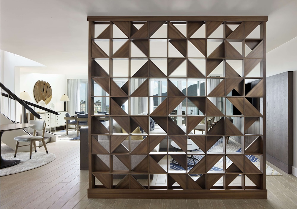 King Oceanfront Presidential Suite