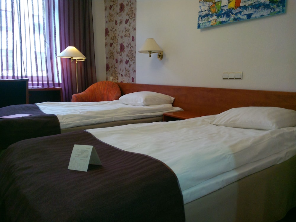 Double or Twin Room - Photo 14