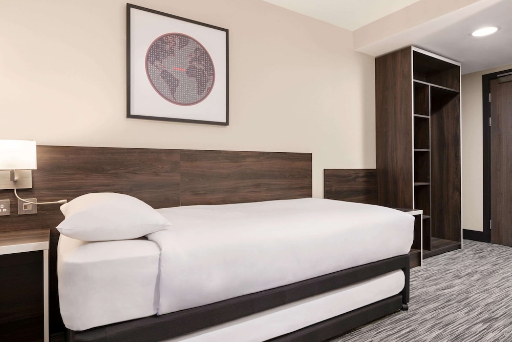 Family Room, Multiple Beds, Non Smoking photo 3