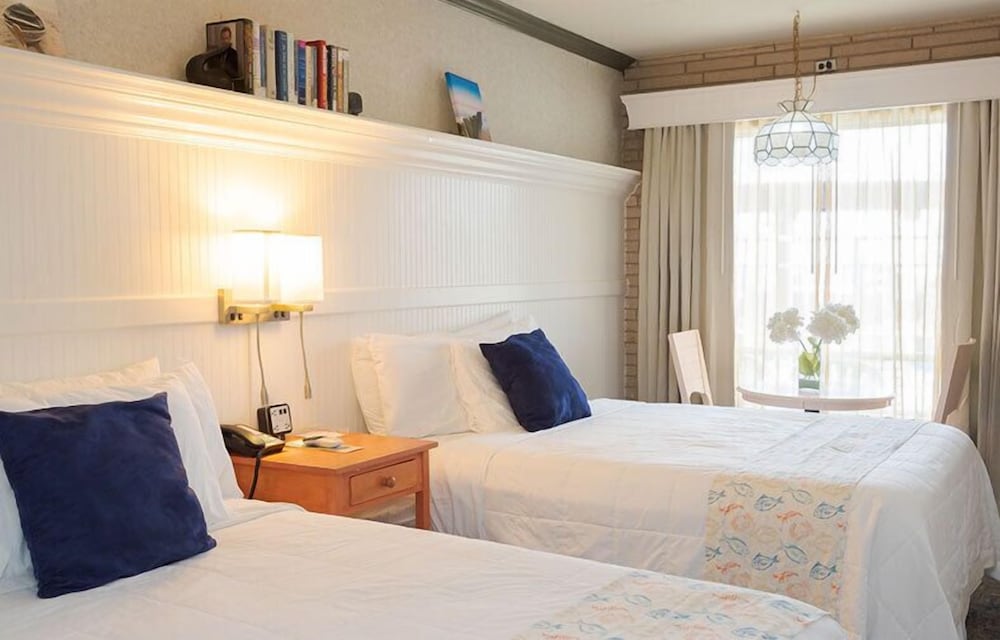 Deluxe Room, 2 Queen Beds, Ocean View, Ground Floor photo 3