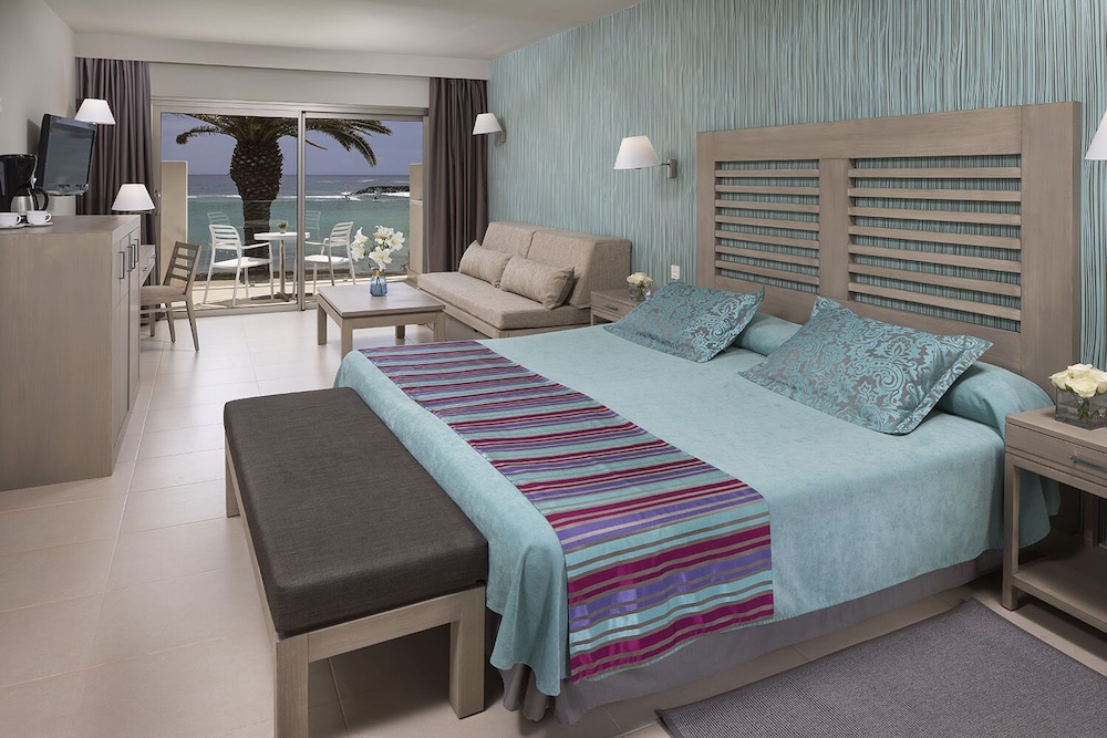 Junior Suite, Sea View (2 adults) photo 3